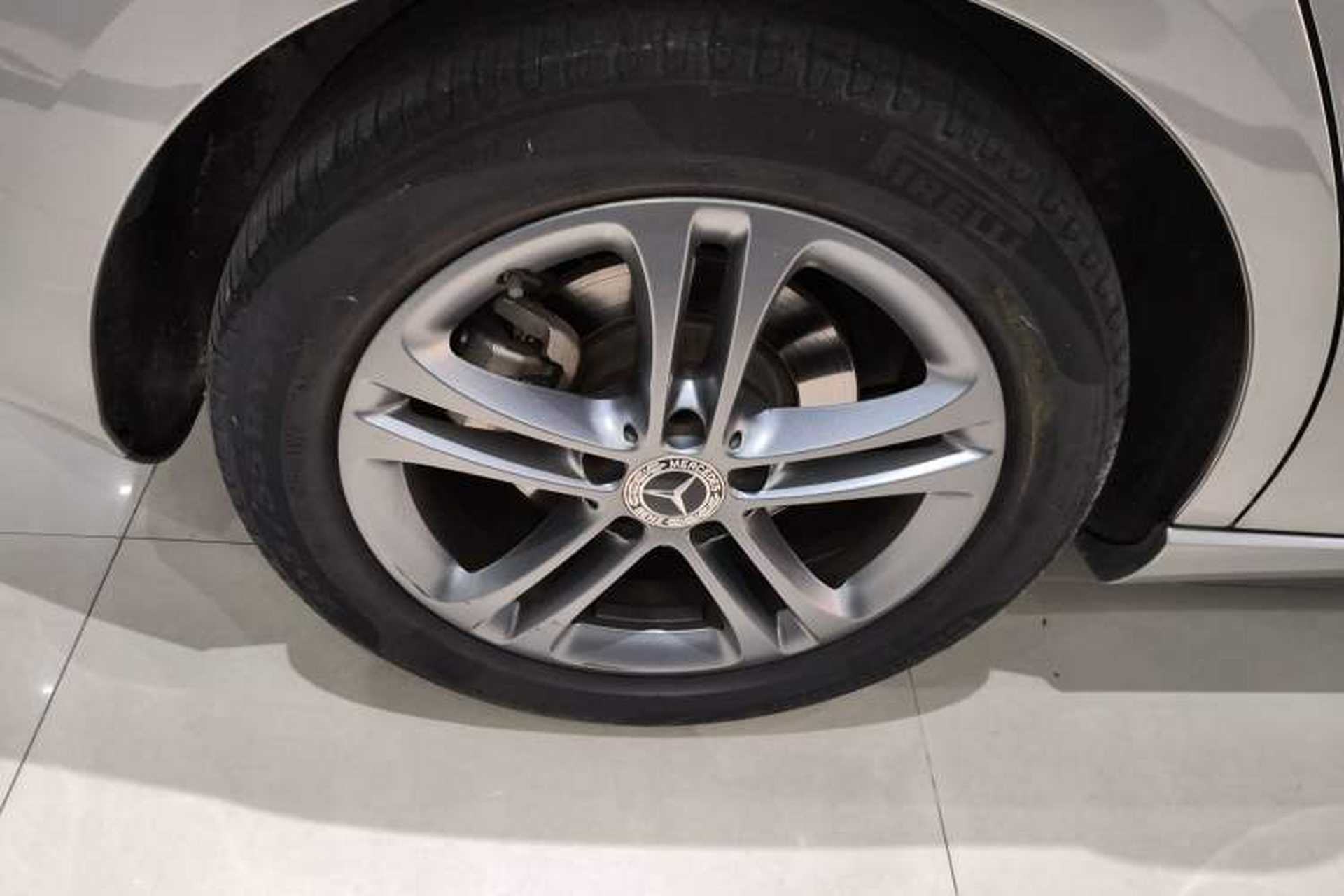 Used Mercedes-Benz B-Class 2020 B 200 Sport Edition Right Rear Wheel Hub