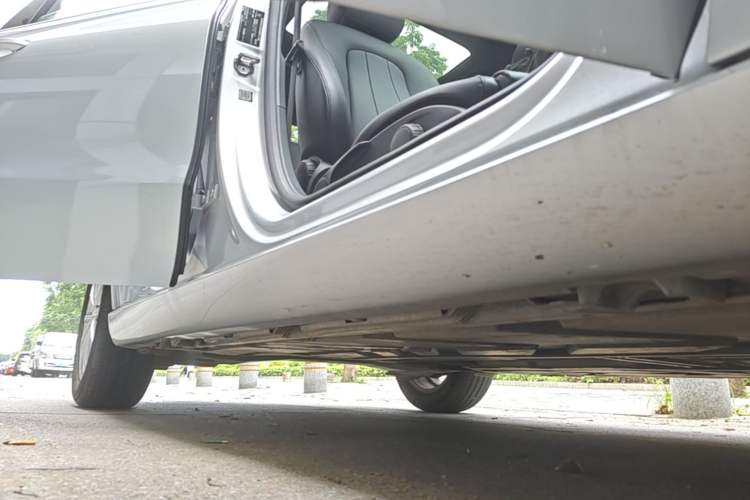 Used Mercedes-Benz B-Class 2020 B 200 Fashion Model Right Side Sill