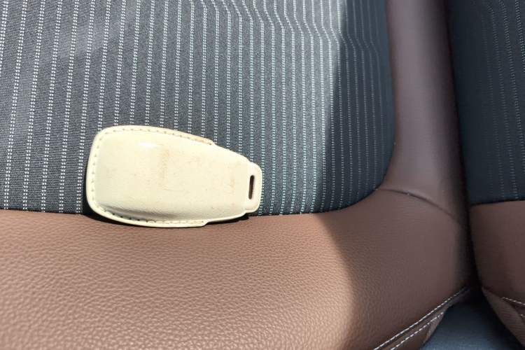 Used Mercedes-Benz B-Class 2020 B 180 Vehicle Key