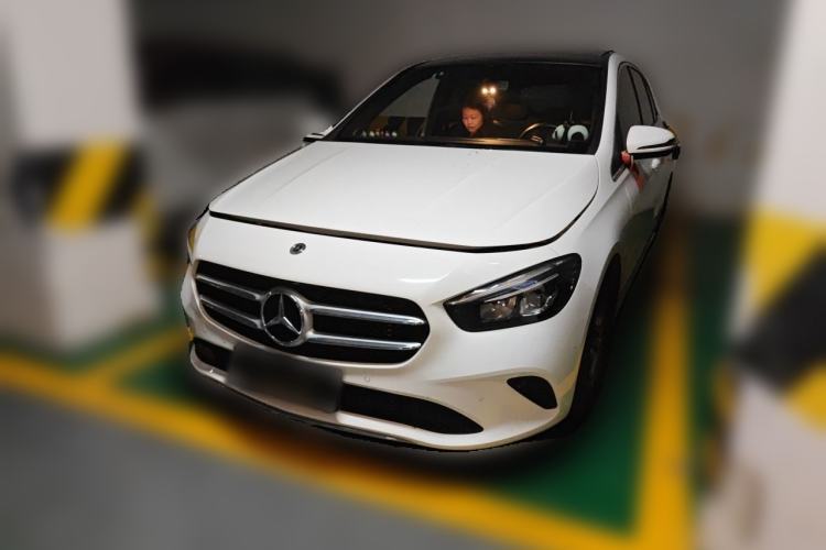 Used Mercedes-Benz B-Class 2020 B 200 Sport Edition Guazi used car, China used car export, Used car for sale, Used Mercedes-Benz cars, Cheapest cars for sale