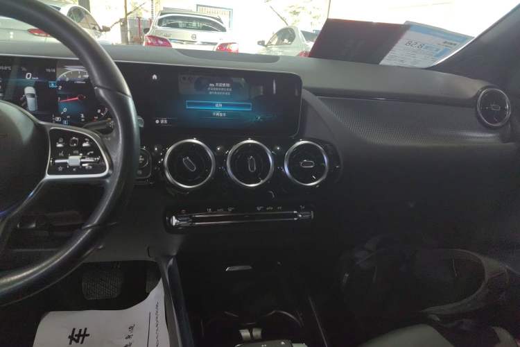 Used Mercedes-Benz B-Class 2020 B 180 Audio And AC Panel