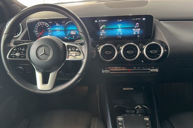 Used Mercedes-Benz B-Class 2020 B 200 Sport Edition Audio And AC Panel