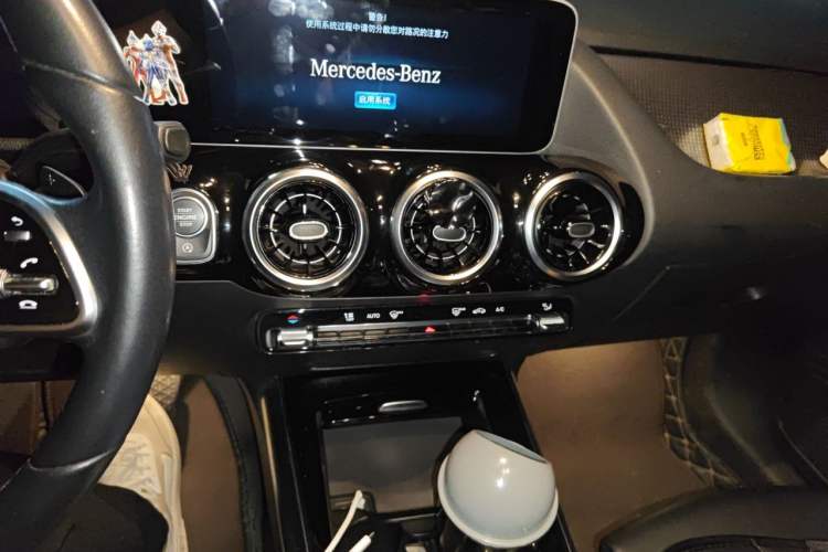 Used Mercedes-Benz B-Class 2020 B 200 Sport Edition Audio And AC Panel