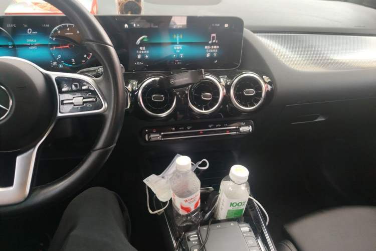 Used Mercedes-Benz B-Class 2020 B 180 Audio And AC Panel