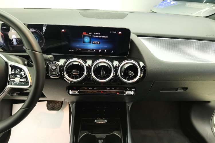 Used Mercedes-Benz B-Class 2020 B 180 Audio And AC Panel