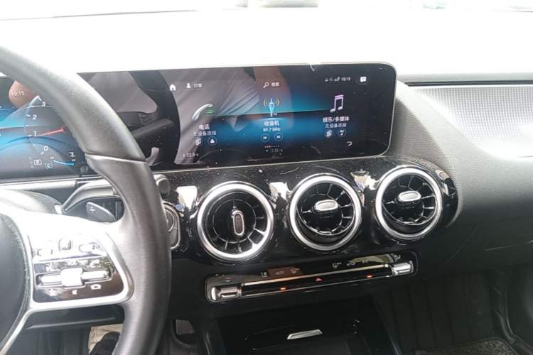 Used Mercedes-Benz B-Class 2020 B 180 Audio And AC Panel