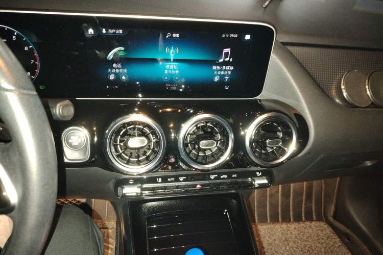 Used Mercedes-Benz B-Class 2020 B 200 Sport Edition Audio And AC Panel