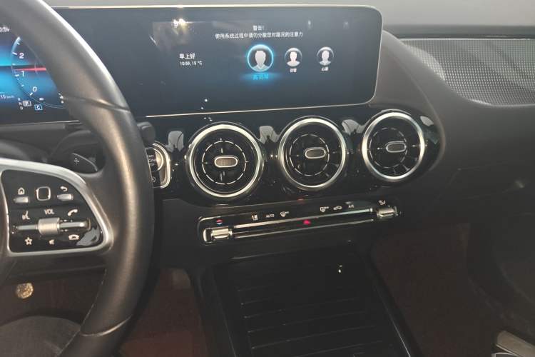 Used Mercedes-Benz B-Class 2020 B 200 Sport Edition Audio And AC Panel