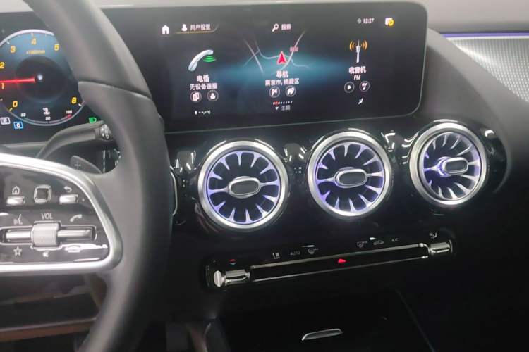 Used Mercedes-Benz B-Class 2020 B 200 Fashion Model Audio And AC Panel