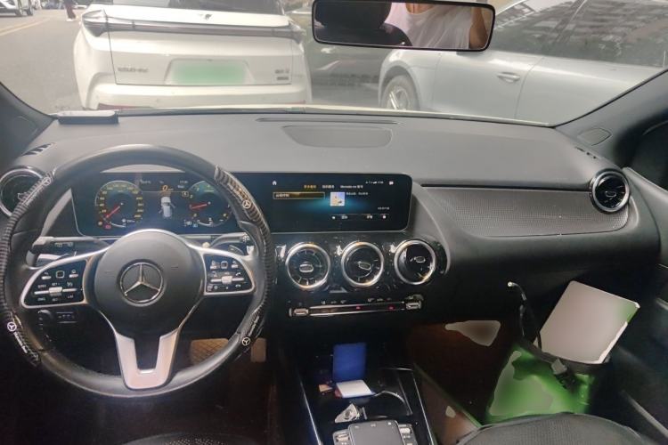 Used Mercedes-Benz B-Class 2020 B 180 Center Console