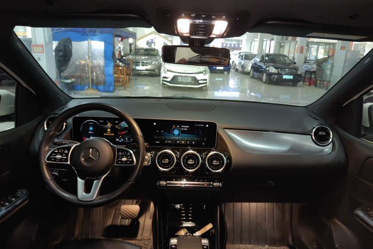 Used Mercedes-Benz B-Class 2020 B 200 Sport Edition Center Console