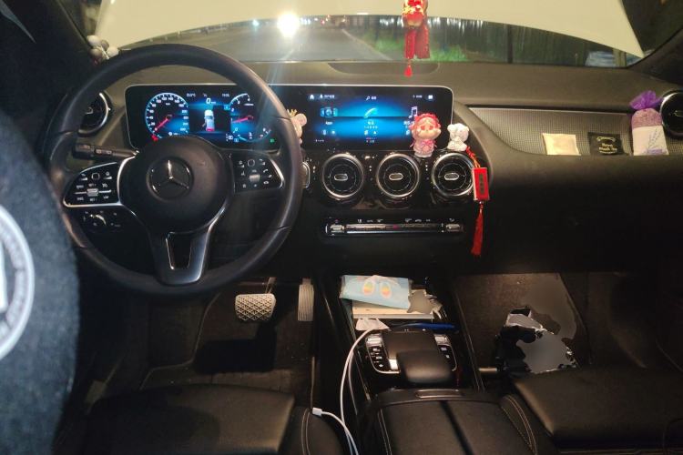 Used Mercedes-Benz B-Class 2020 B 200 Sport Edition Center Console