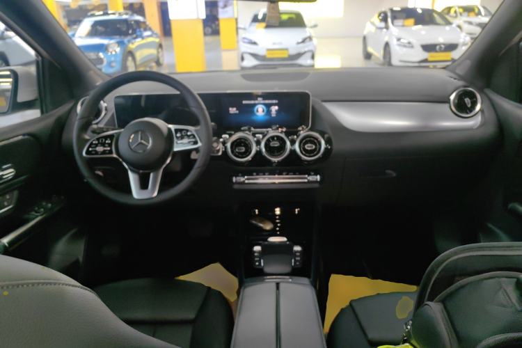 Used Mercedes-Benz B-Class 2020 B 200 Fashion Model Center Console