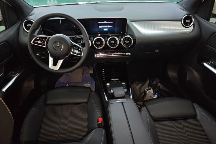 Used Mercedes-Benz B-Class 2020 B 180 Center Console