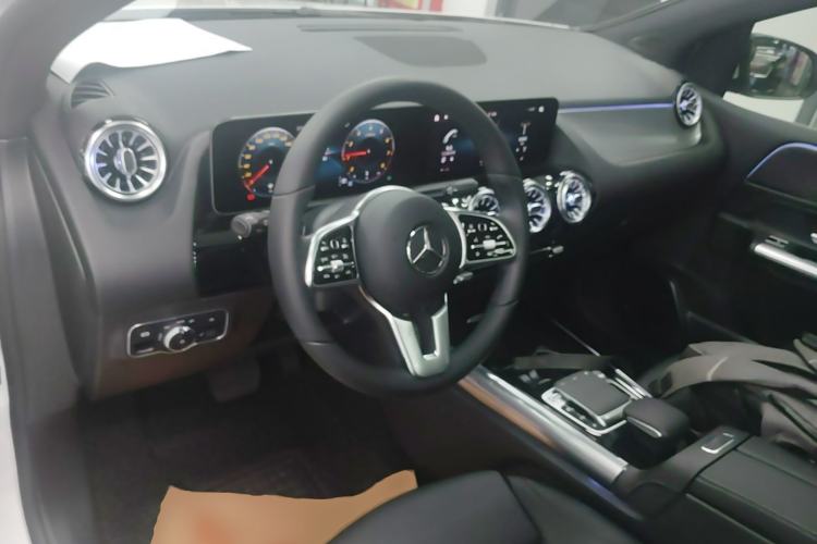 Used Mercedes-Benz B-Class 2020 B 200 Fashion Model Center Console