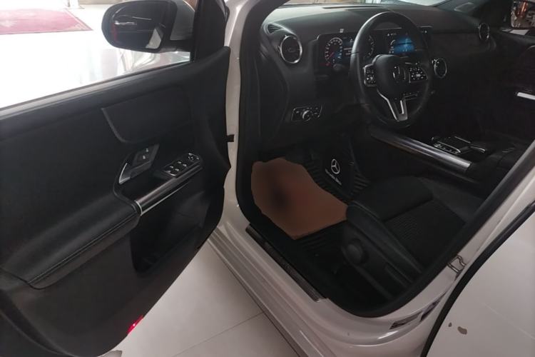 Used Mercedes-Benz B-Class 2020 B 200 Sport Edition Driver Seat