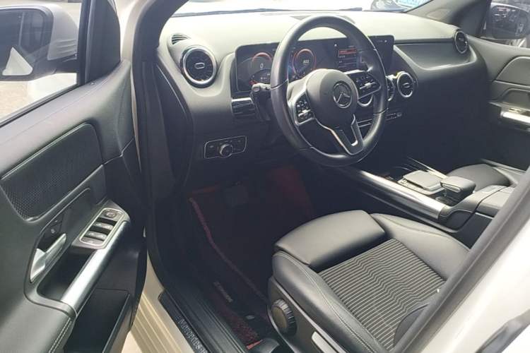 Used Mercedes-Benz B-Class 2020 B 200 Sport Edition Driver Seat