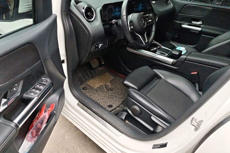 Used Mercedes-Benz B-Class 2020 B 200 Sport Edition Driver Seat