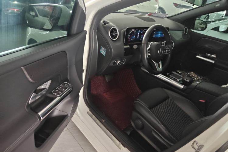 Used Mercedes-Benz B-Class 2020 B 200 Sport Edition Driver Seat