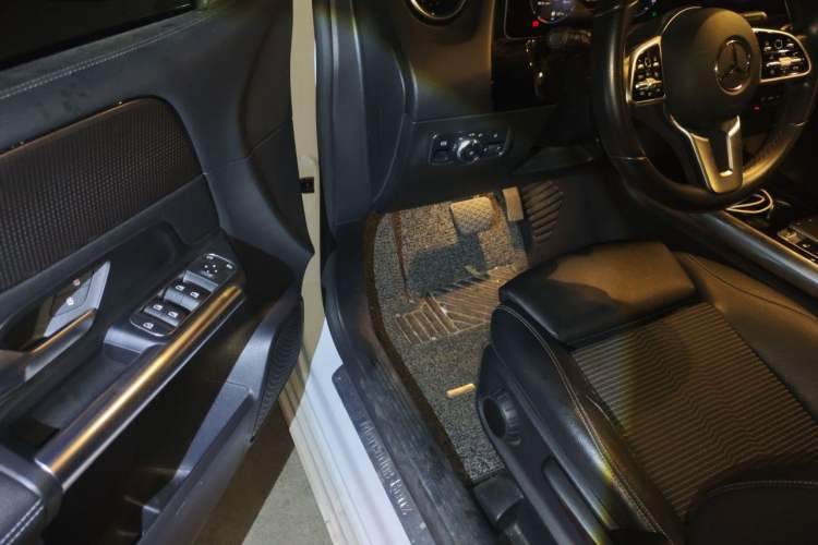 Used Mercedes-Benz B-Class 2020 B 180 Driver Seat