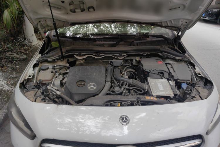 Used Mercedes-Benz B-Class 2020 B 180 Engine Bay