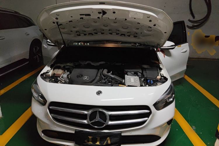 Used Mercedes-Benz B-Class 2020 B 200 Sport Edition Engine Bay