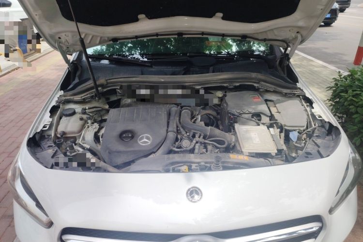 Used Mercedes-Benz B-Class 2020 B 180 Engine Bay