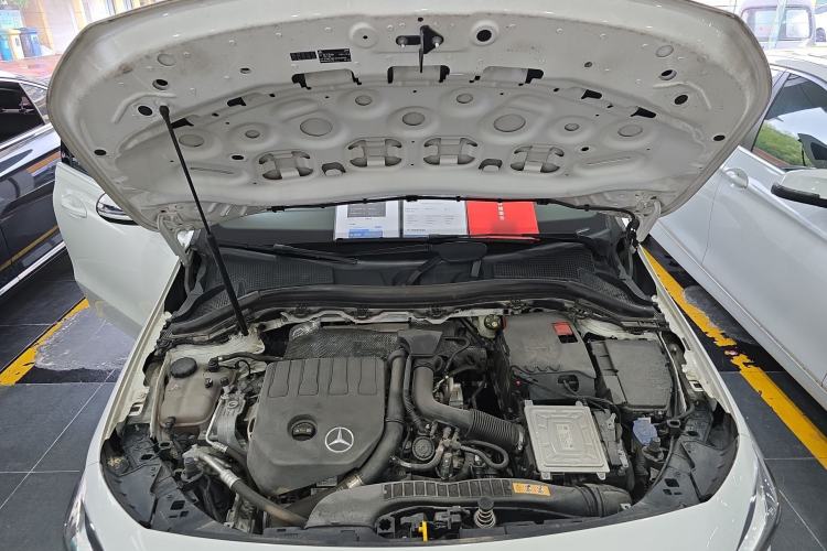 Used Mercedes-Benz B-Class 2020 B 180 Engine Bay