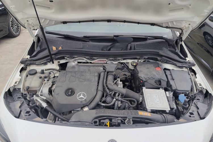 Used Mercedes-Benz B-Class 2020 B 200 Fashion Model Engine Bay