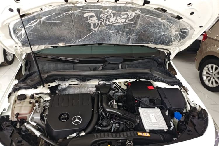 Used Mercedes-Benz B-Class 2020 B 200 Fashion Model Engine Bay
