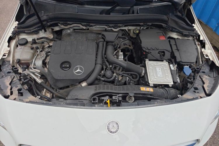 Used Mercedes-Benz B-Class 2020 B 180 Engine Bay