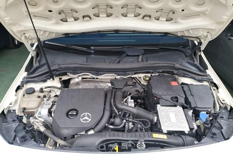 Used Mercedes-Benz B-Class 2020 B 200 Sport Edition Engine Bay