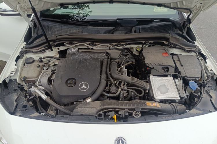 Used Mercedes-Benz B-Class 2020 B 180 Engine Bay