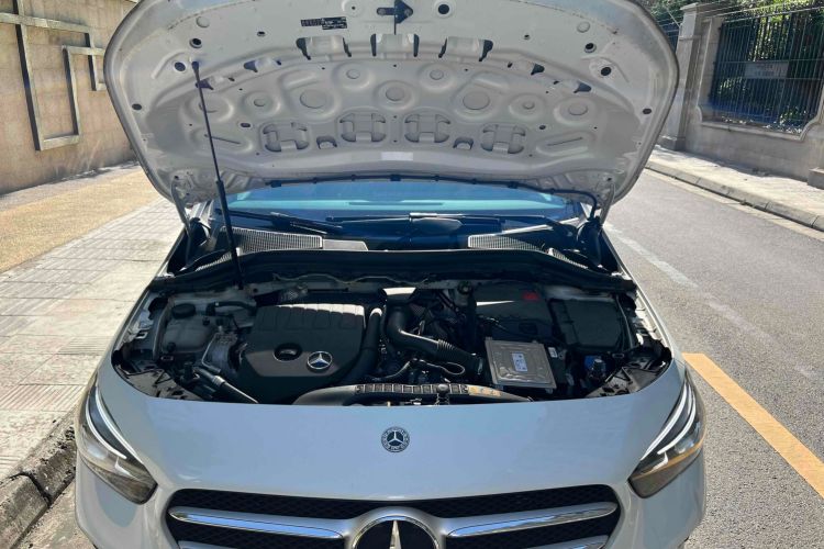 Used Mercedes-Benz B-Class 2020 B 200 Sport Edition Engine Bay