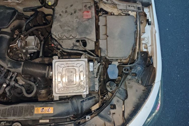 Used Mercedes-Benz B-Class 2020 B 200 Sport Edition Engine Bay Left