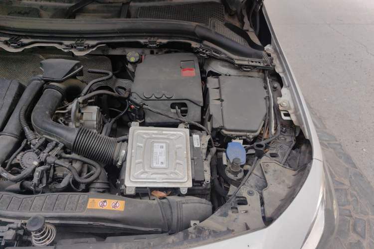 Used Mercedes-Benz B-Class 2020 B 180 Engine Bay Left
