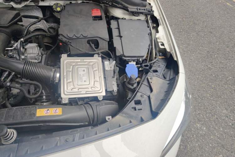 Used Mercedes-Benz B-Class 2020 B 180 Engine Bay Left