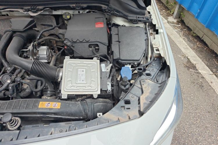 Used Mercedes-Benz B-Class 2020 B 180 Engine Bay Left