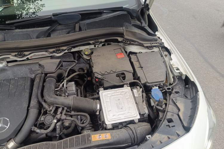 Used Mercedes-Benz B-Class 2020 B 180 Engine Bay Left