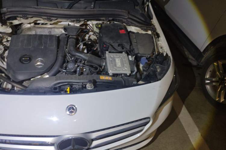 Used Mercedes-Benz B-Class 2020 B 180 Engine Bay Left