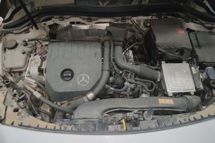 Used Mercedes-Benz B-Class 2020 B 180 Engine Bay
