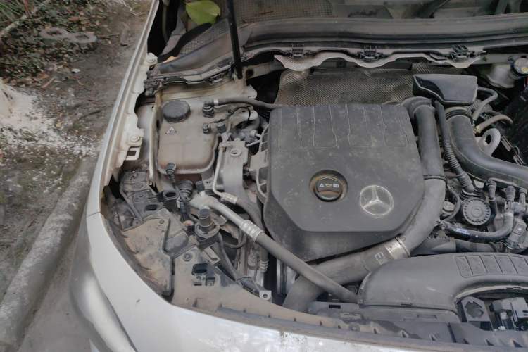 Used Mercedes-Benz B-Class 2020 B 180 Engine Bay Right