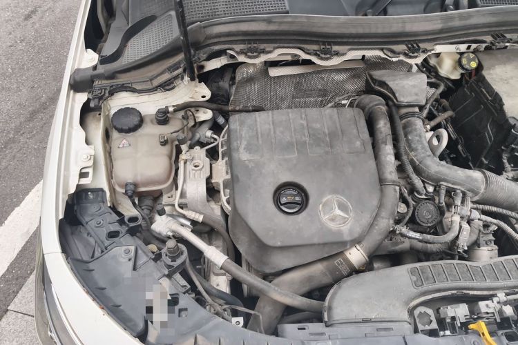 Used Mercedes-Benz B-Class 2020 B 200 Sport Edition Engine Bay Right
