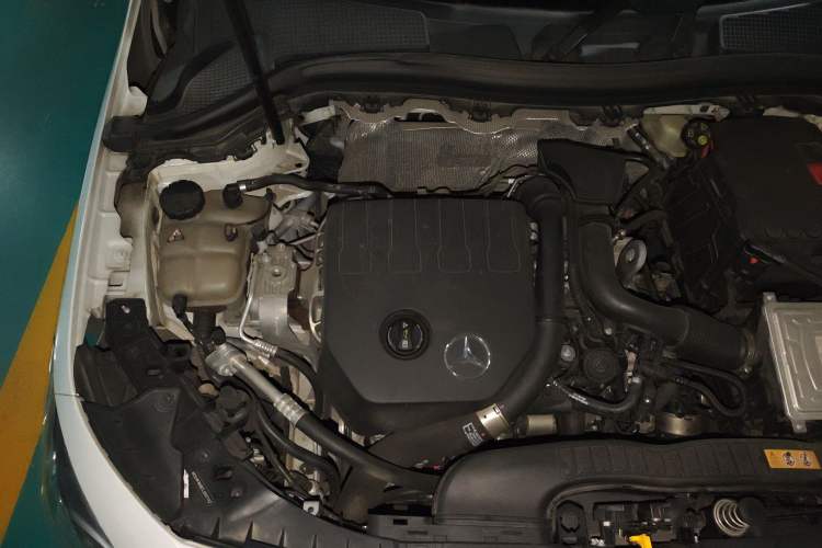 Used Mercedes-Benz B-Class 2020 B 200 Sport Edition Engine Bay Right