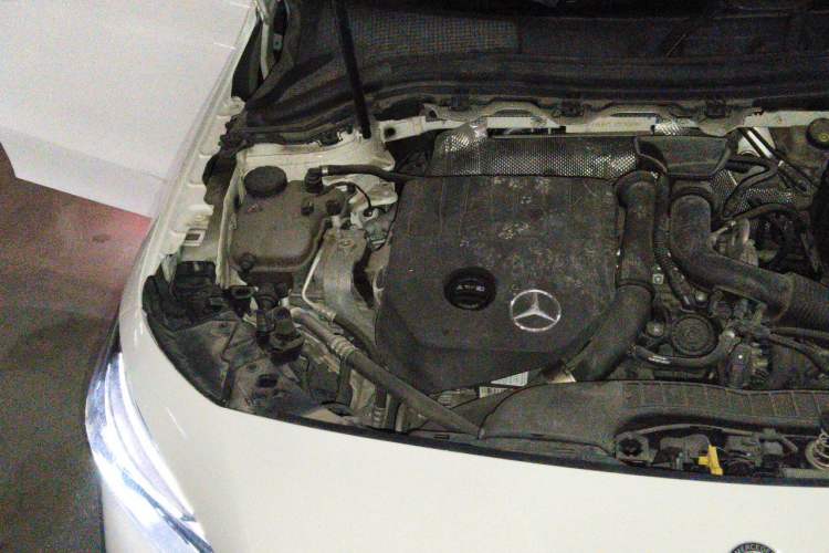 Used Mercedes-Benz B-Class 2020 B 200 Sport Edition Engine Bay Right
