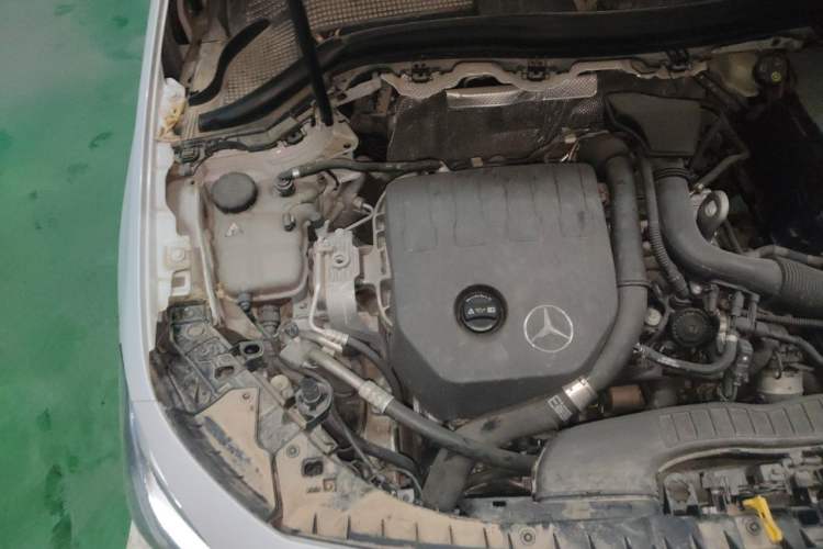 Used Mercedes-Benz B-Class 2020 B 180 Engine Bay Right