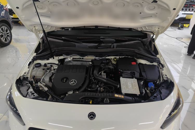 Used Mercedes-Benz B-Class 2020 B 200 Fashion Model Engine Bay