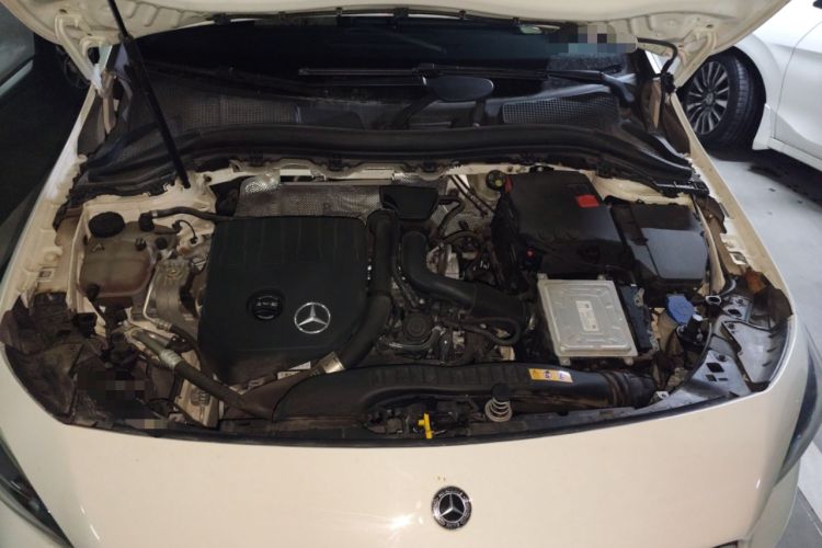 Used Mercedes-Benz B-Class 2020 B 200 Fashion Model Engine Bay