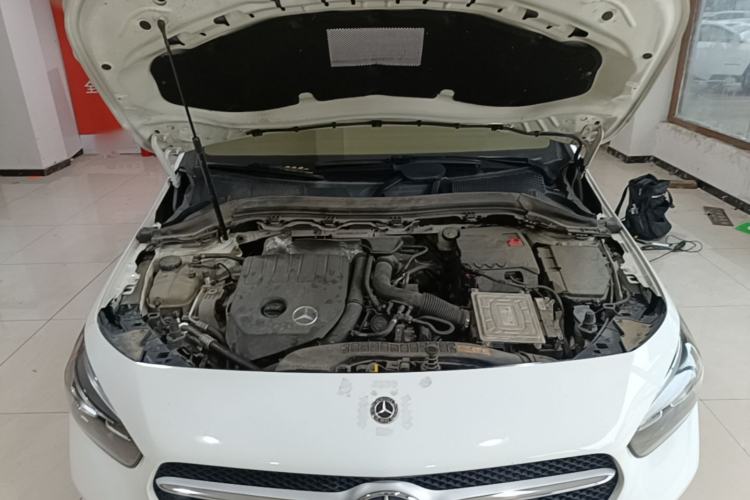 Used Mercedes-Benz B-Class 2020 B 200 Sport Edition Engine Bay
