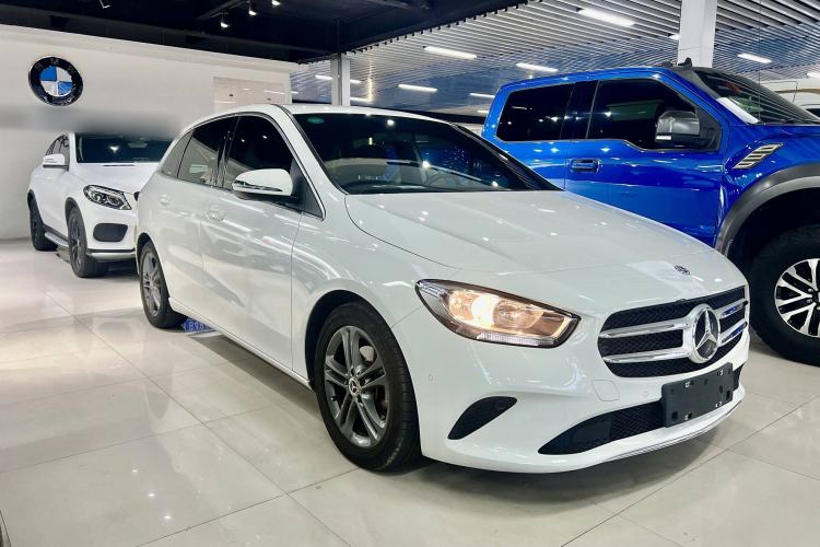 Used Mercedes-Benz B-Class 2020 B 180 Exterior 2